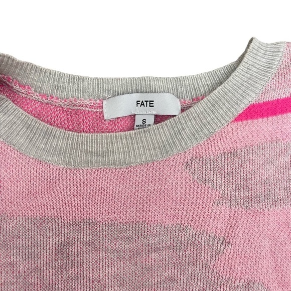 NWT FATE PINK GREY CAMO PRINT PULLOVER SWEATER S - Picture 4 of 6